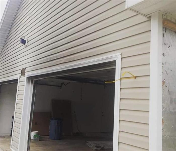 Garage without side